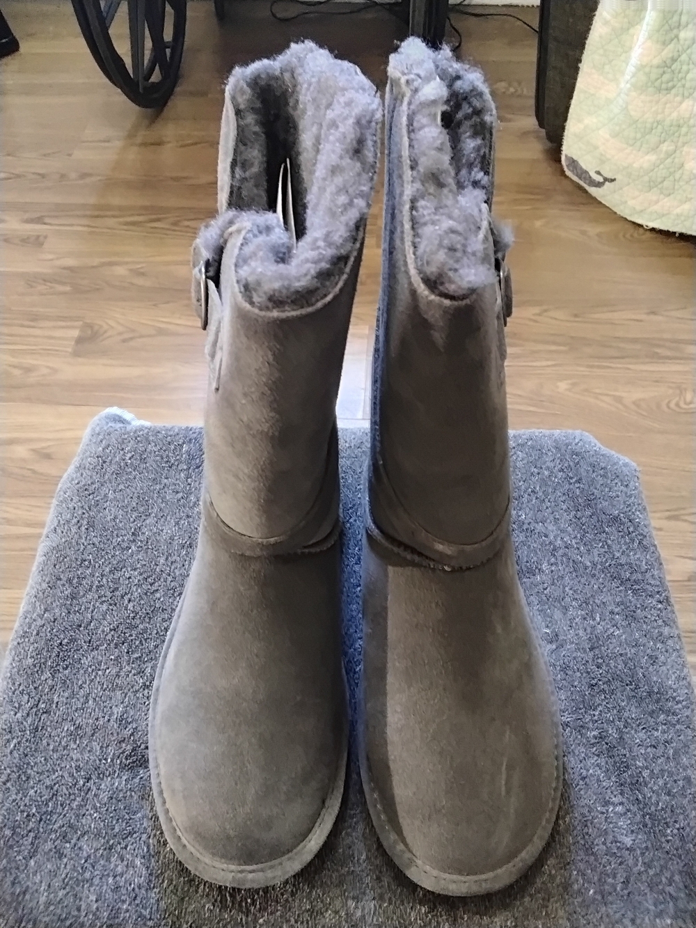 NIB Bearpaw Tatum Charcoal Gray Suede Fur Winter Boots Sz 9
